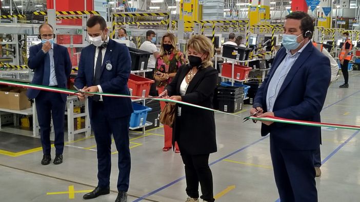 Inaugurato oggi il centro Amazon di Agognate