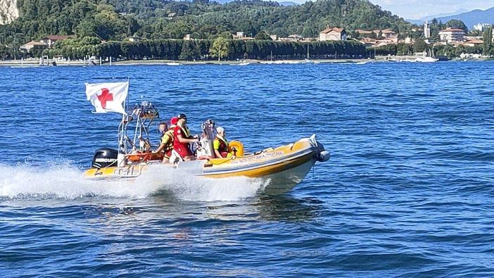 Meina, ha un malore: salvato dalla Cri presente per l’Airshow