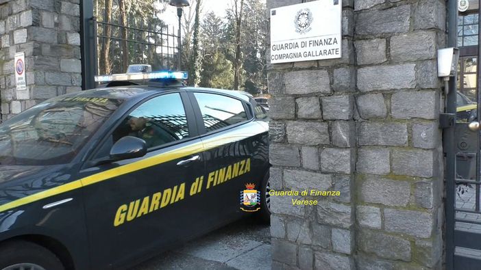 Evasione fiscale e riciclaggio: quattro persone denunciate dalle Fiamme Gialle Evasione fiscale e riciclaggio: quattro persone denunciate dalle Fiamme Gialle