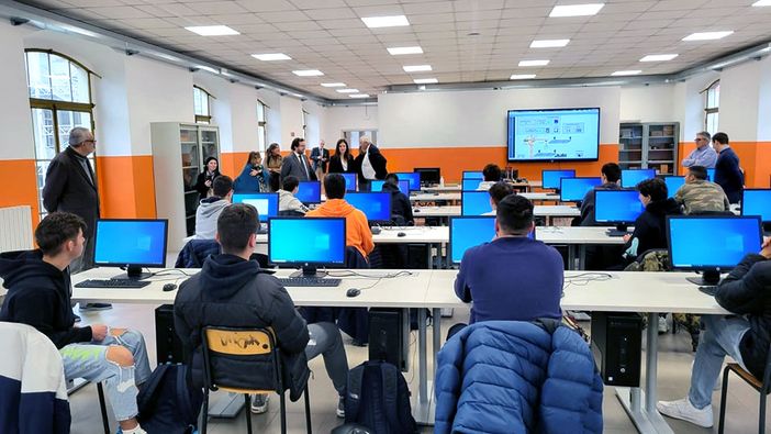 Inaugurato il nuovo laboratorio dell’Iti Omar