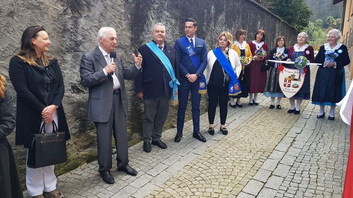 Restauro del murale di 'Riso Amaro': un tributo al cinema e alla storia a Legro di Orta