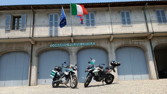 Camminava sui binari, arrestato dalla Polizia Locale di Trecate Camminava sui binari, arrestato dalla Polizia Locale di Trecate