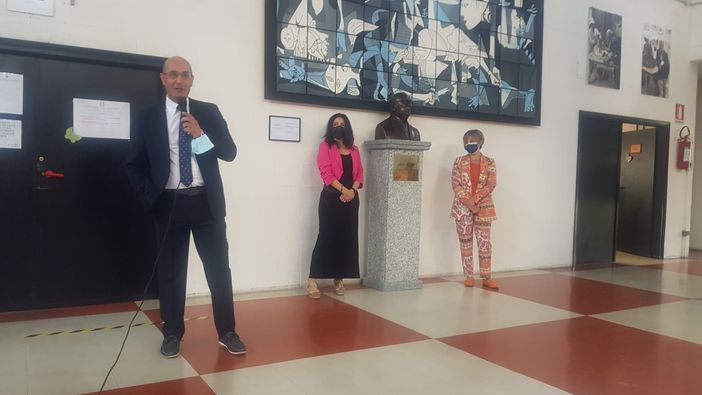 Intitolato a Camilleri l’Istituto Comprensivo di Varallo Pombia