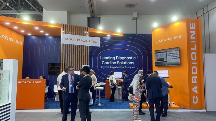 Alt: ''Soddisfatti di lavorare con Cardioline, leader nel settore della cura alle persone e dell’assistenza sanitaria” Alt: ''Soddisfatti di lavorare con Cardioline, leader nel settore della cura alle persone e dell’assistenza sanitaria”