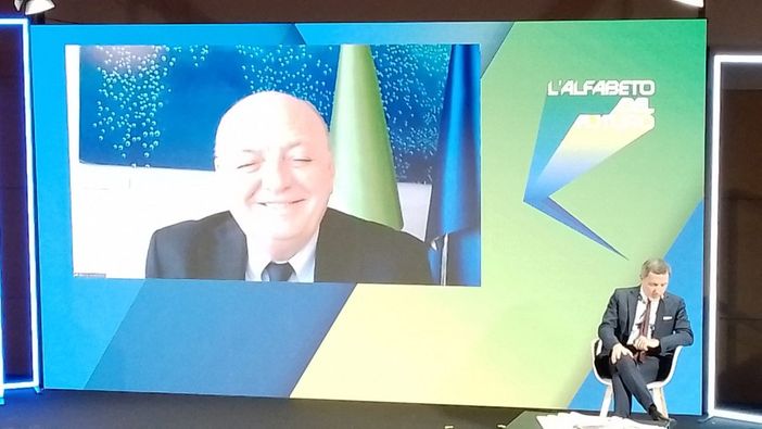 Bollette pazze, il ministro Pichetto: &quot;Con la Manovra coperti fino a marzo. Poi si vedrà&quot;