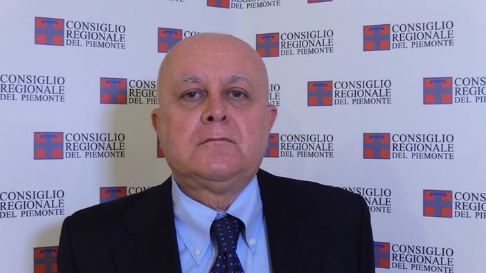 Ucraina, i civili scappano dalle bombe: “In Piemonte potrebbero arrivare 100mila profughi”