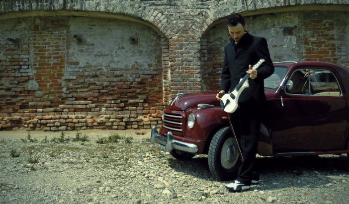 Emanuele Cadario in concerto tra folk, pop e classica