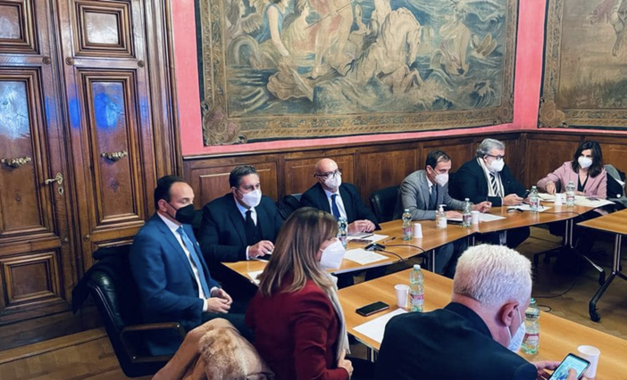 Covid nelle scuole, Cirio e gli altri presidenti delle regioni chiedono al governo di "semplificare"