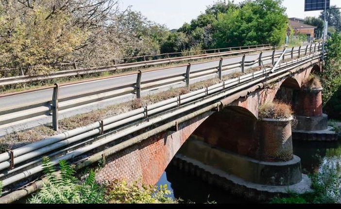 Riaperto il ponte sull’Agogna chiuso da ottobre Riaperto il ponte sull’Agogna chiuso da ottobre