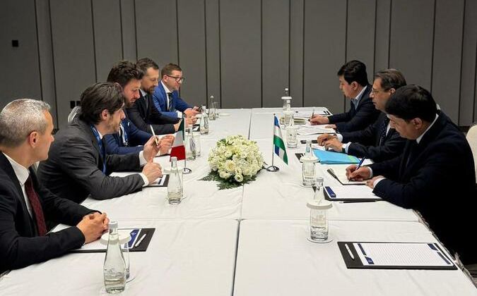 Incontro sul fronte infermieri a Tashkent
