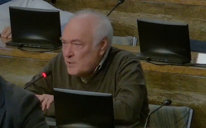 “Degrado peggio di Napoli”: bufera sul consigliere Romano, poi le scuse