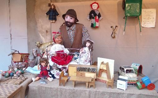 Natale nel Biellese: Da sabato aprirà le sue porte “Il Borgo di Babbo Natale” di Candelo Natale nel Biellese: Da sabato aprirà le sue porte “Il Borgo di Babbo Natale” di Candelo