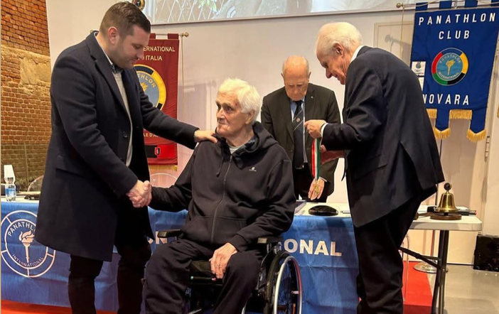 Giuliano Koten durante una recente iniziativa del Panathlon insieme all’assessore allo Sport Ivan De Grandis (foto da profilo facebook Ivan De Grandis)
