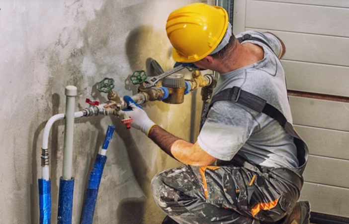 Indennizzi alle partite Iva: "In Piemonte avranno meno della media nazionale: così si paga l'affitto di un mese"