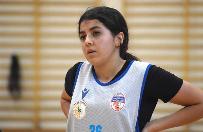 Cameri, scomparsa la 17enne Nour Ferchichi: genitori senza notizie da sabato Cameri, scomparsa la 17enne Nour Ferchichi: genitori senza notizie da sabato