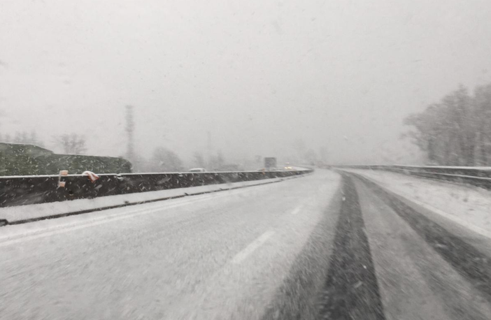 L'inverno batte un colpo: vento, calo termico e possibili fiocchi fino in pianura L'inverno batte un colpo: vento, calo termico e possibili fiocchi fino in pianura