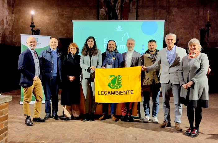 Il Consorzio Gestione Rifiuti Medio Novarese si conferma con la migliore perfomance tra i 17 consorzi del Piemonte Il Consorzio Gestione Rifiuti Medio Novarese si conferma con la migliore perfomance tra i 17 consorzi del Piemonte