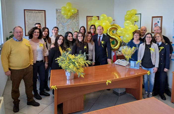 Navigazione Laghi si schiera a favore dei diritti delle donne con #qualcosadigiallo