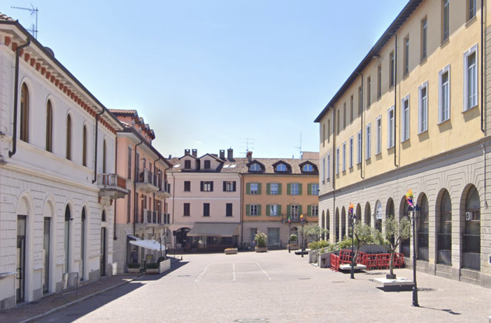 Una domenica di spettacolo ad Arona con "Out of the Blue"