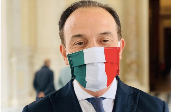 "Non si può aspettare il venerdì sera per sapere da che giorno sarebbero scattate le nuove misure" "Non si può aspettare il venerdì sera per sapere da che giorno sarebbero scattate le nuove misure"