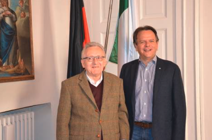 Nella foto, il vicesindaco Zanetta con Jurgen Hild Nella foto, il vicesindaco Zanetta con Jurgen Hild