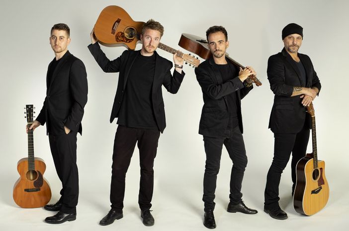 Sabato 11 per ‘Un paese a sei corde’ i 40fingers a Cureggio