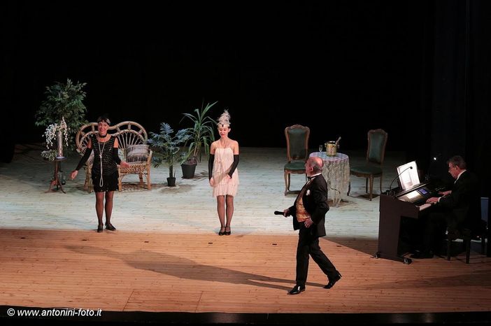 ‍Successo di “Profumo d’operetta”, primo appuntamento del cartellone  “Sipario aperto su Trecate&quot;. FOTO