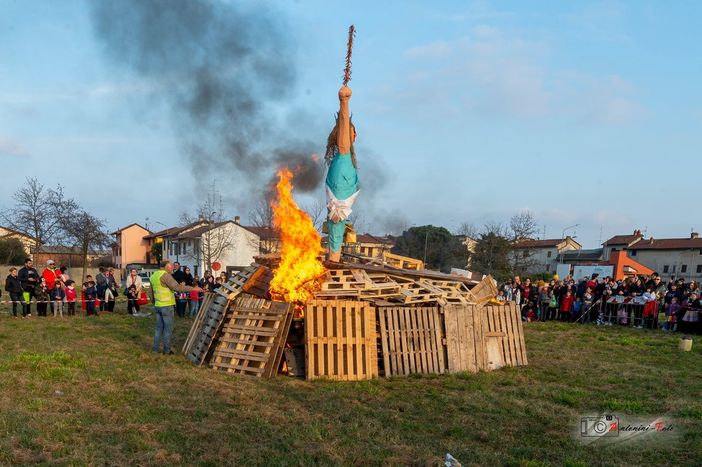 Quasi mezzo milione di euro per finanziare rievocazioni storiche e carnevali del Piemonte Quasi mezzo milione di euro per finanziare rievocazioni storiche e carnevali del Piemonte