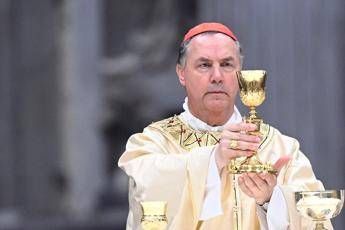 Elezione nuovo Papa, via al Conclave: chi è Ángel Fernández Artime