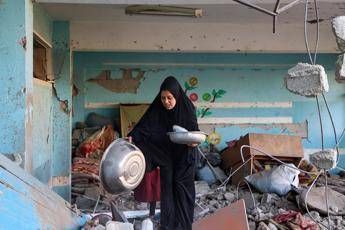 Gaza, Hamas vuole accordo completo per stop a guerra. Civili stremati, Anp: &quot;Carestia criminale&quot;