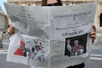 Papa Leone XIV, messa sulla tomba di Pietro. Attesa per il Regina Coeli Papa Leone XIV, messa sulla tomba di Pietro. Attesa per il Regina Coeli