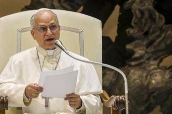 Papa: &quot;Pace non è sopraffazione, Santa Sede a disposizione perché nemici si guardino negli occhi&quot;