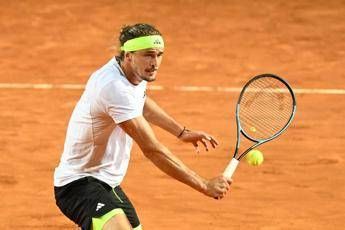 'Caso palline' agli Internazionali? Zverev si lamenta, i maestri di tennis lo smentiscono