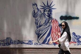 Israele bombarda Libano, Iran valuta stop alla tregua Israele bombarda Libano, Iran valuta stop alla tregua