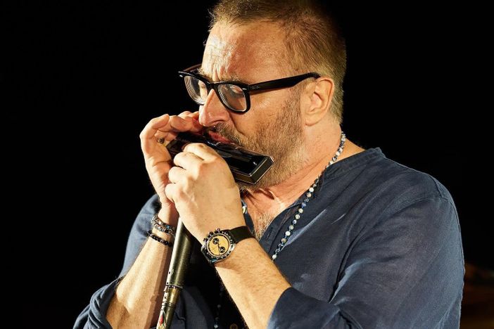 Max De Aloe in concerto acustico al Parco dei Lagoni di Mercurago: appuntamento sabato 12 luglio con “Le stagioni del Parco”