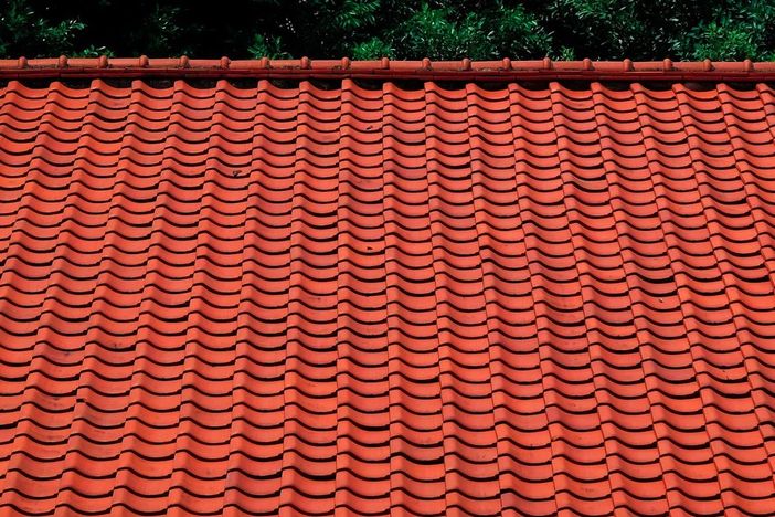 Bollette in aumento e dispersione termica: dove si perde davvero il calore in casa