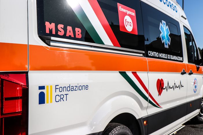 Grave incidente a Romentino: scontro tra auto e furgone, morto uno dei conducenti