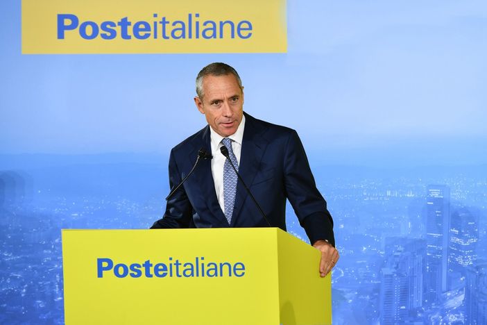 Poste italiane anche a Novara contribuisce al benessere economico e sociale del paese Poste italiane anche a Novara contribuisce al benessere economico e sociale del paese