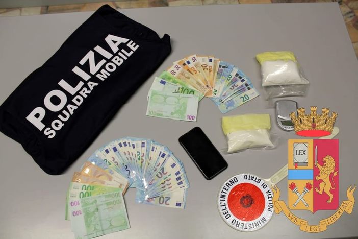 Tre arresti per spaccio di cocaina: in manette un’intera famiglia Tre arresti per spaccio di cocaina: in manette un’intera famiglia