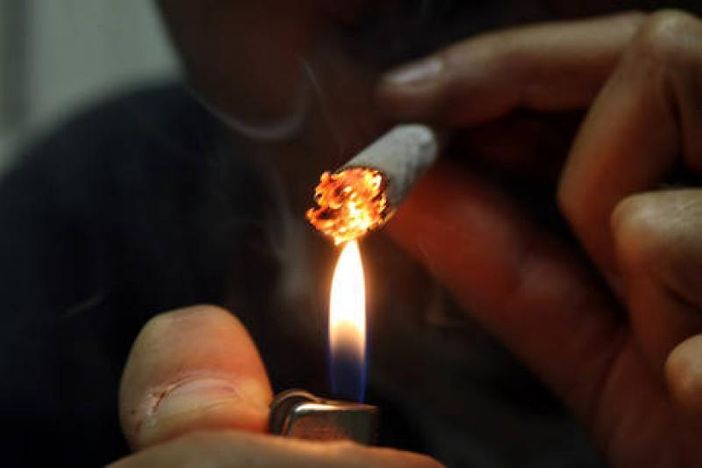 La droga fa male sempre: le leggi non possono cambiare l’evidenza scientifica La droga fa male sempre: le leggi non possono cambiare l’evidenza scientifica