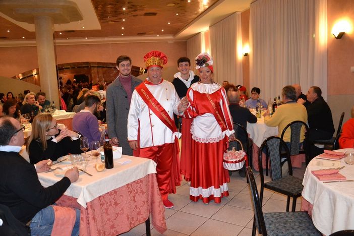 Lunzon a Borgomanero: si rivive la tradizione Carnascialesca Lunzon a Borgomanero: si rivive la tradizione Carnascialesca