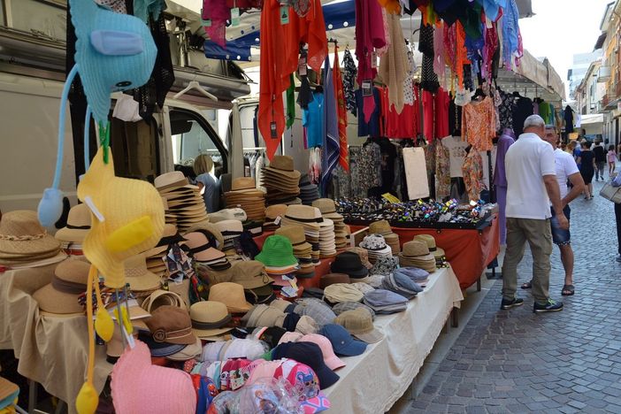 La Regione Piemonte riconosce il mercato di Borgomanero come “Mercato di valore storico di tradizione” La Regione Piemonte riconosce il mercato di Borgomanero come “Mercato di valore storico di tradizione”