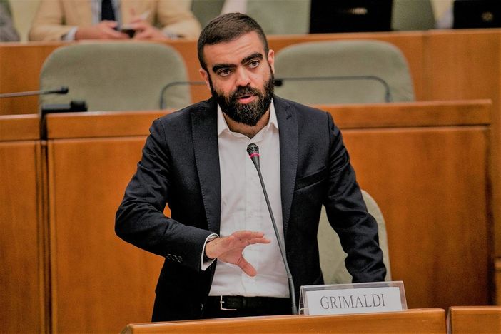 No vax in terapia intensiva, Grimaldi (LUV): &quot;Situazione gravissima&quot;