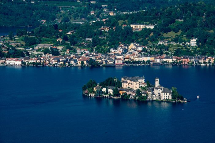 Concerto magico sul Lago d'Orta: Alberto Beer e Paolo Baldan Bembo in "Orme sull'anima" Concerto magico sul Lago d'Orta: Alberto Beer e Paolo Baldan Bembo in "Orme sull'anima"