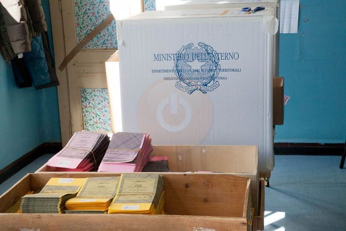 Urne aperte fino alle 23 per eleggere il nuovo Parlamento