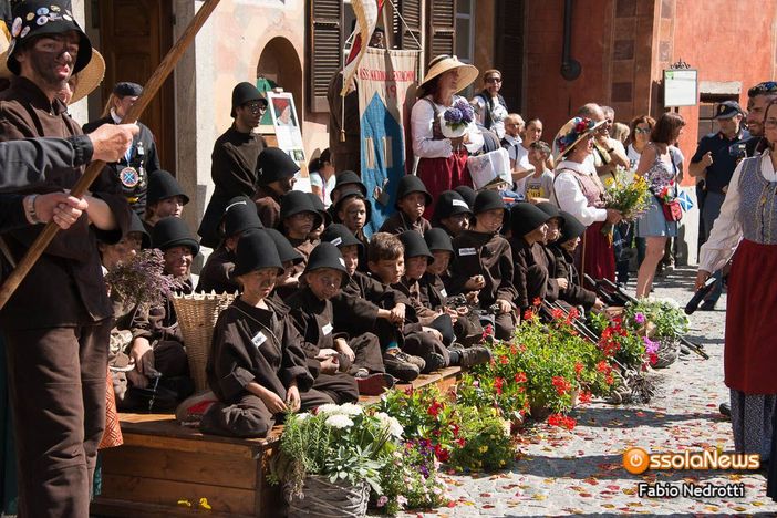 Sale l'attesa per il raduno internazionale degli spazzacamini