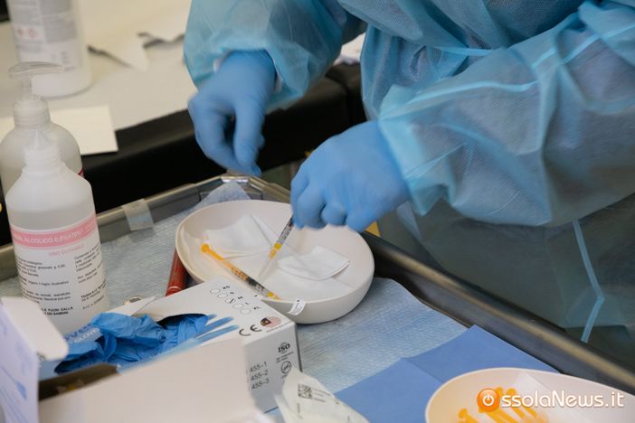 Covid, prorogati fino al 15 settembre i vaccini in farmacia. Icardi: "Assicuriamo servizi di prossimità" Covid, prorogati fino al 15 settembre i vaccini in farmacia. Icardi: "Assicuriamo servizi di prossimità"