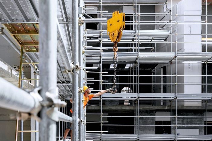 Boom dei costi e pagamenti in ritardo: le imprese edili scontano la frenata dei bonus e la crisi di vocazione Boom dei costi e pagamenti in ritardo: le imprese edili scontano la frenata dei bonus e la crisi di vocazione