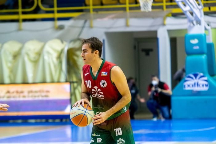 Basket, Paffoni sfida Cipir: domenica derby a porte chiuse a Borgomanero Basket, Paffoni sfida Cipir: domenica derby a porte chiuse a Borgomanero