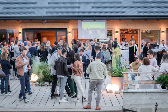 A Chef in quota un viaggio nell'enogastronomia del territorio, tra glamour e beneficenza